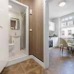 Lively Soho Studios In The Heart Of Londons Nightlife No Lift Gsg