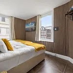 Lively Soho Studios In The Heart Of Londons Nightlife No Lift Gsg