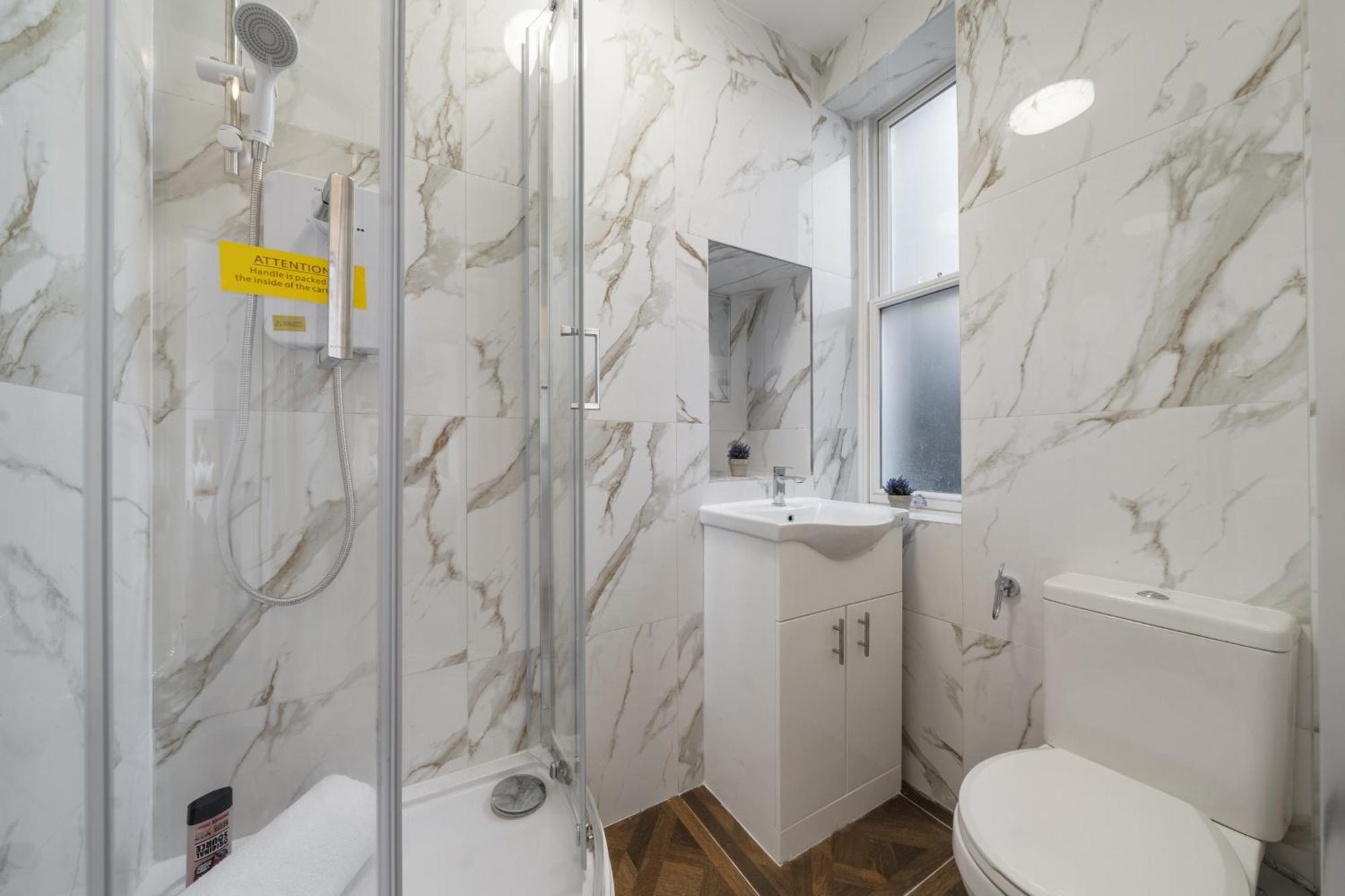 Lively Soho In The Heart Of Londons Nightlife No Lift Gsg Apartment