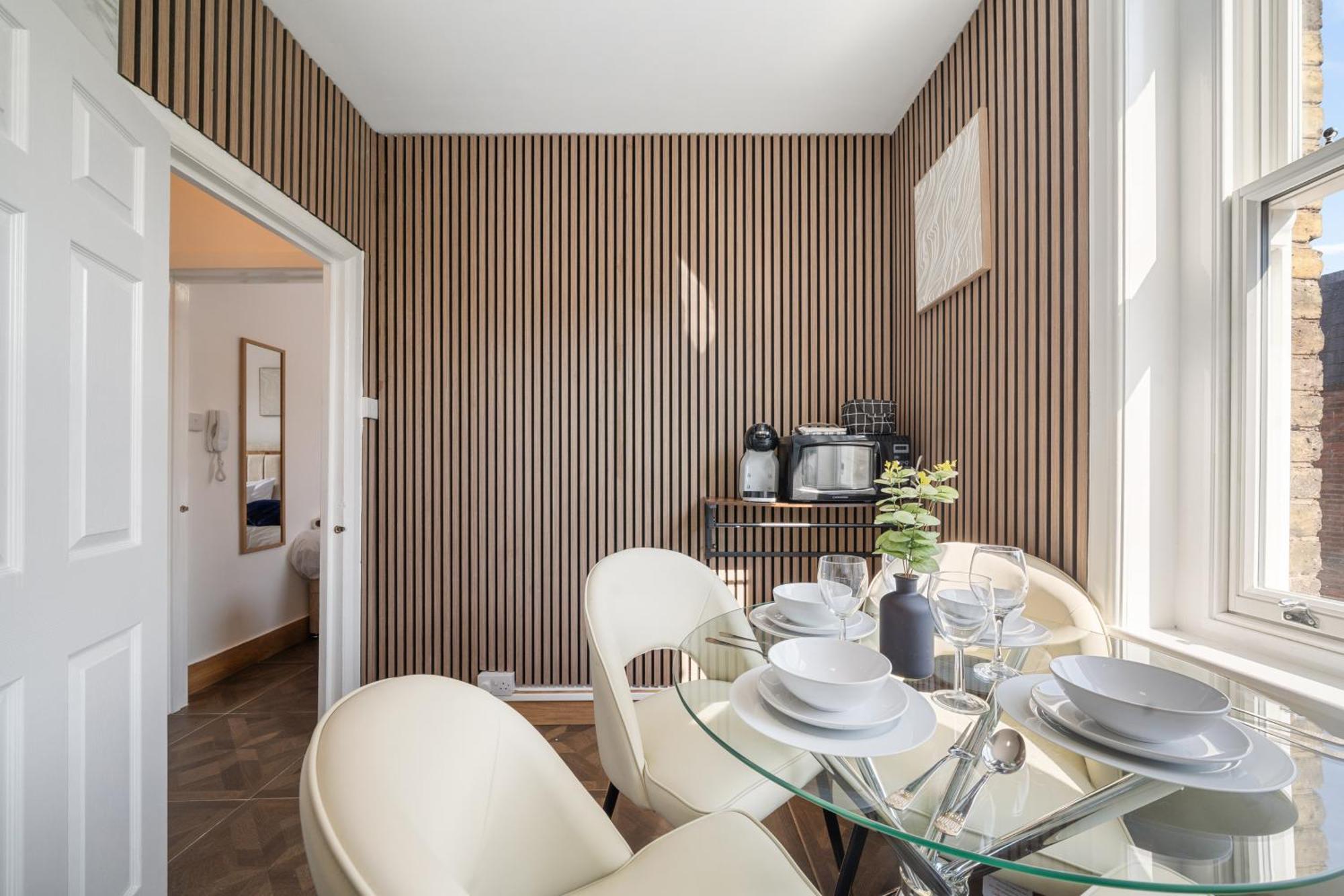 Apartment Lively Soho In The Heart Of Londons Nightlife No Lift Gsg
