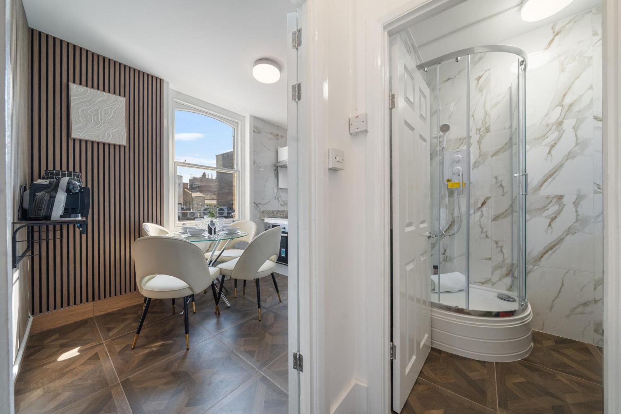 Apartment Lively Soho In The Heart Of Londons Nightlife No Lift Gsg London